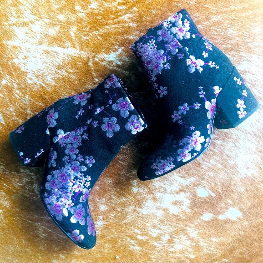 💜 Sam Edelman beautiful boots, gently worn maybe 3 times max! 6-1/2